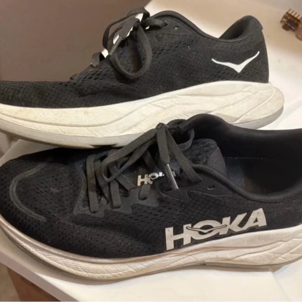 Hoka Women’s Rincon size 8 - Picture 3 of 3